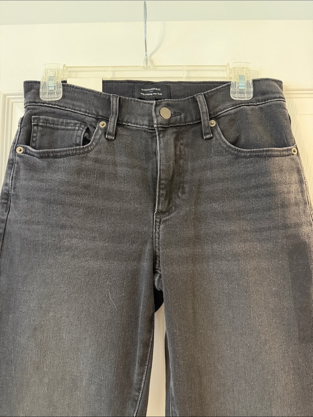 Banana Republic Girlfriend Jeans Black High-Rise Slim Straight Jeans size 27/4 - Picture 2 of 8
